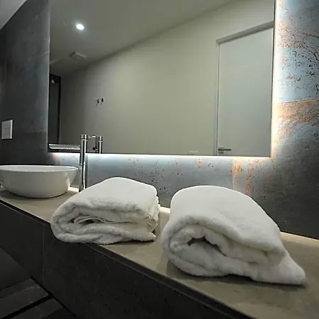 Domus Smeralda بيت ضيافة 4*