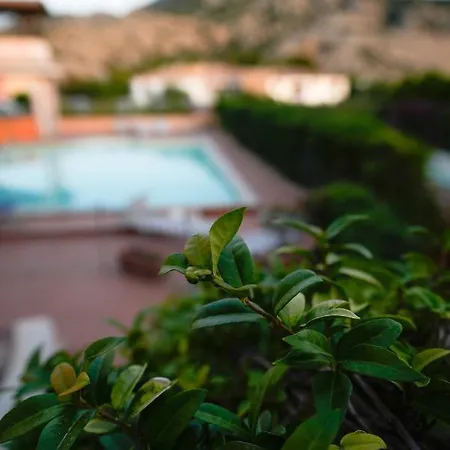 Domus Smeralda בית הארחה